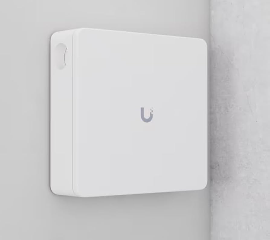 Ubiquiti Enterprise-Grade Access Hub